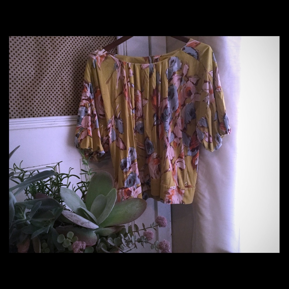 Unique St John floral blouse